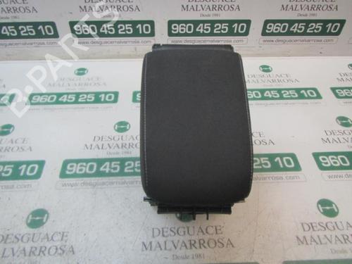 Used Armrest / Center console Armrest / Center console VW GOLF VII (5G1, BQ1, BE1, BE2) 1.0 TSI (115 hp) 7152343 7152343