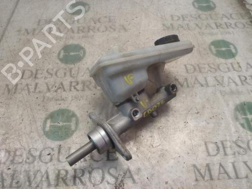 Used Brake master cylinder Brake master cylinder NISSAN PRIMASTAR Van (X83) 2.0 dCi 115 (114 hp) 3811339 3811339