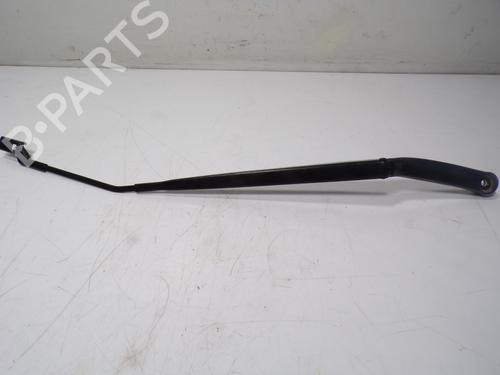 Used Front windshield wiper arm FIAT TIPO Estate (356_, 357_) 1.6 D (356WXG1B) (120 hp) 12351444