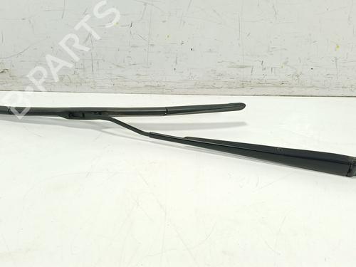 front-windshield-wiper-arm-toyota-yaris-cross-mxp_-2020-36429206 main image