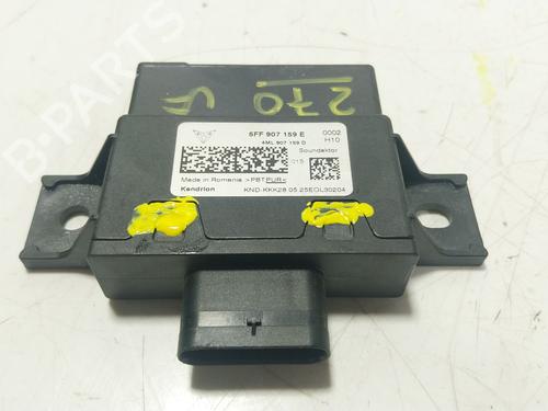 Used Electronic module Electronic module SEAT LEON Sportstourer (KL8, KLD) 1.5 eTSI (150 hp) 30382887 30382887