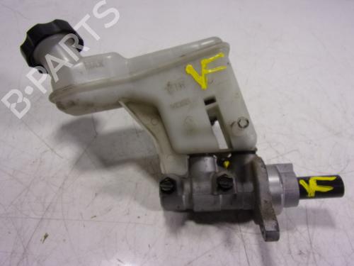 Used Brake master cylinder Brake master cylinder HYUNDAI ix35 (LM, EL, ELH) 1.7 CRDi (116 hp) 15721901 15721901