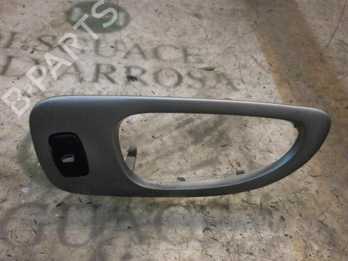 right-rear-window-switch-peugeot-307-break-3e-2002-2003-2004-2005-2006-2007-2008-2009-3787280 main image