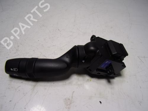 Headlight switch TOYOTA YARIS (_P21_, _PA1_, _PH1_) 1.5 Hybrid (MXPH11) | BP16819357I24 