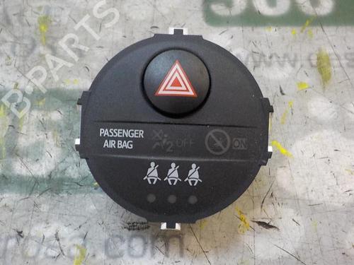 Used Warning switch Warning switch TOYOTA YARIS (_P1_) [1999-2005] 3863473 3863473