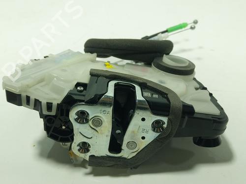 front-right-lock-toyota-c-hr-_x2_-_h2_-2023-27482168 main image