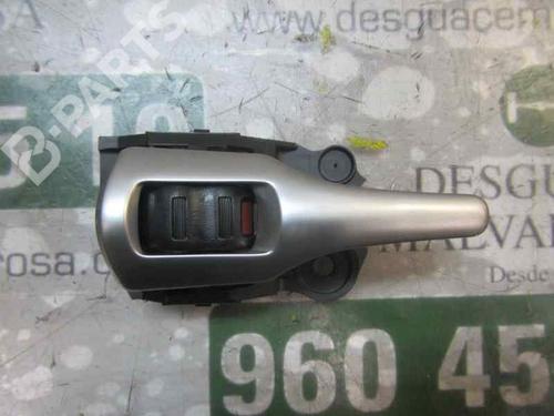 Used Front left interior door handle Front left interior door handle TOYOTA AURIS (_E15_) 1.4 D-4D (NDE150_, NDE150R) (90 hp) 3861455 3861455