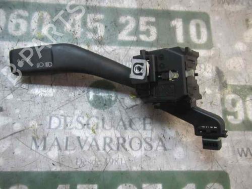 Used Steering column stalk Steering column stalk AUDI A3 (8P1) 1.9 TDI (105 hp) 3860789 3860789