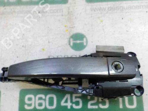 Used Front left exterior door handle Front left exterior door handle 5520357 5520357