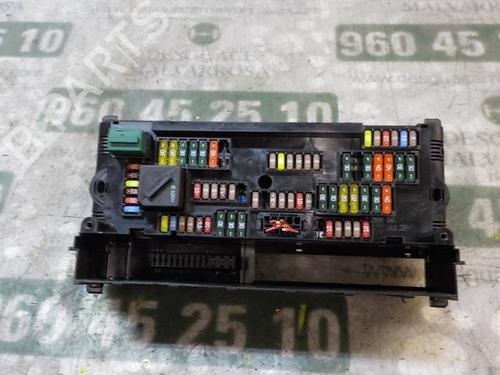 Used Fuse box Fuse box BMW 5 Touring (F11) 520 d (190 hp) 4002203 4002203