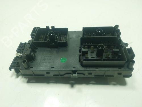 Used Fuse box Fuse box OPEL INSIGNIA A (G09) 1.4 (68) (140 hp) 18301853 18301853
