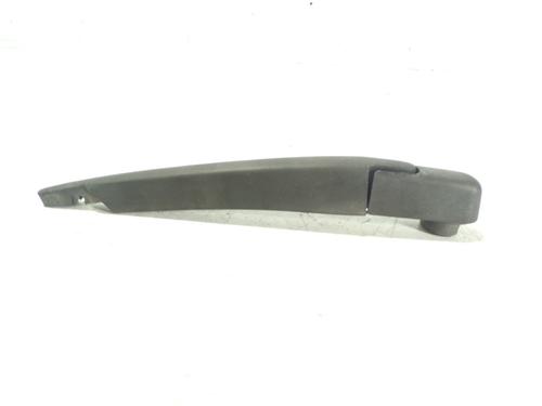 Used Rear windshield wiper arm Rear windshield wiper arm DACIA SANDERO II 1.5 dCi 75 / Blue dCi 75 (B8JW, B8M4, B8AH, B8M7, B8M6) (75 hp) 9630652 9630652
