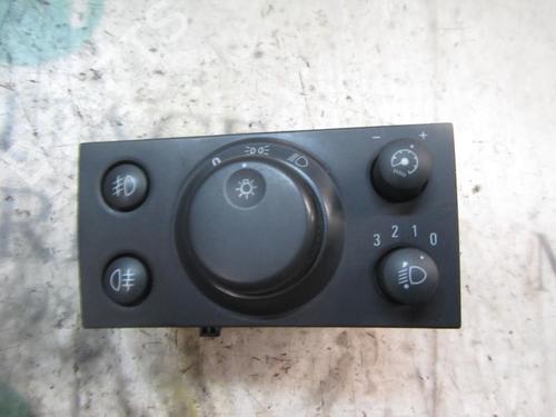 Used Headlight switch OPEL MERIVA A MPV (X03) 1.7 CDTI (E75) (100 hp) 3827098