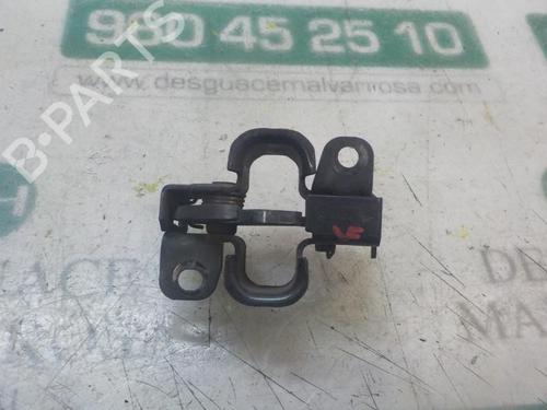 Used Hood lock MERCEDES-BENZ C-CLASS (W203) C 220 CDI (203.006, 203.008) (143 hp) 8771406