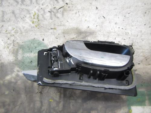Used Front left interior door handle PEUGEOT 307 (3A/C) 2.0 HDi 90 (90 hp) 3825550