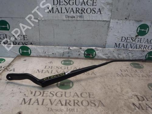 Used Front windshield wiper arm FORD FIESTA V (JH_, JD_) 1.4 TDCi (68 hp) 3801659