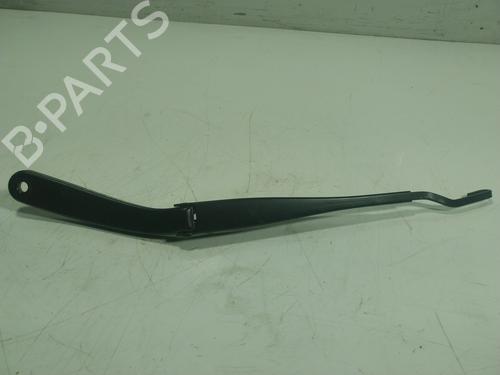 front-wipers-mechanism-renault-arkana-i-lcm_-ldn_-2019-18162988 main image