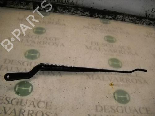 Used Front windshield wiper arm FORD FIESTA V (JH_, JD_) 1.4 16V (80 hp) 3748738