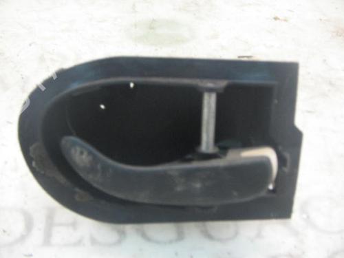 Used Front right interior door handle Front right interior door handle FORD MONDEO I (GBP) 1.8 i 16V (115 hp) 3749664 3749664