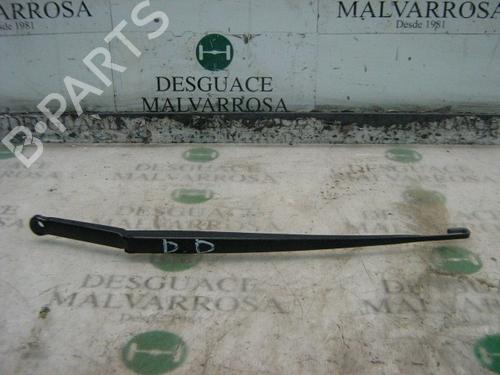 Used Front windshield wiper arm BMW 3 (E46) 320 d (150 hp) 3769358