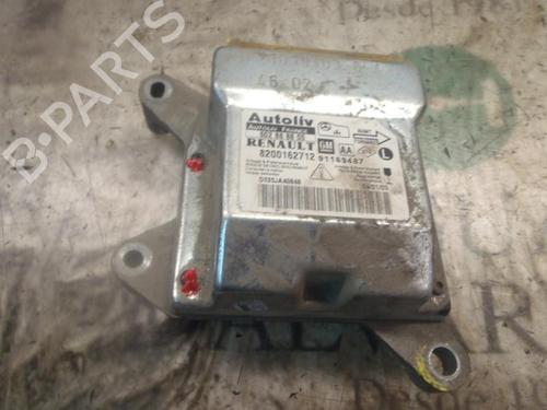 ecu-airbags-nissan-primastar-van-x83-19-dci-100-2002-3814166 main image