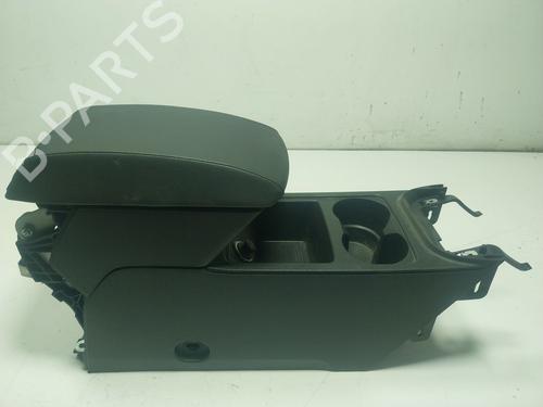 Used Armrest / Center console SEAT LEON (5F1) 1.6 TDI (115 hp) 19152433