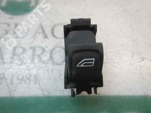 Used Right rear window switch Right rear window switch LAND ROVER FREELANDER 2 (L359) 2.2 TD4 4x4 (150 hp) 3877065 3877065