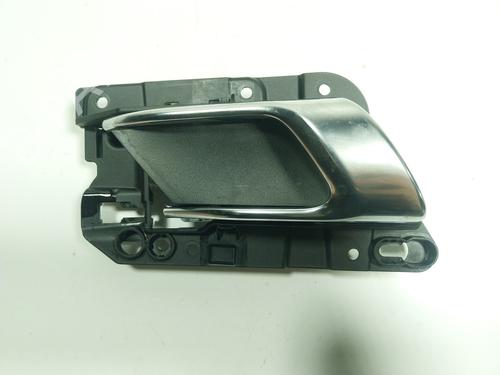 front-right-interior-door-handle-porsche-macan-95b-30-s-diesel-95b837020gt8-95b837020-2014-16856356 main image