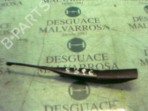 Vindspejlsviskerarm Vindspejlsviskerarm MERCEDES-BENZ E-CLASS (W210) E 220 CDI (210.006) (143 hp) 3770348 3770348