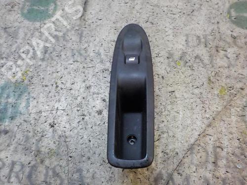 Used Right rear window switch Right rear window switch CITROËN C4 II (NC_) 1.6 HDi 90 (92 hp) 3850127 3850127