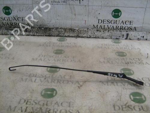 Used Front windshield wiper arm AUDI A3 (8L1) 1.8 (125 hp) 3749280