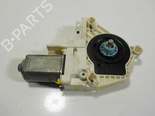 Used Right front window motor Right front window motor SEAT ALHAMBRA (710, 711) 2.0 TDI (140 hp) 11826778 11826778