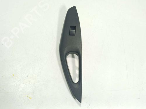 Used Right rear window switch Right rear window switch 37172918 37172918