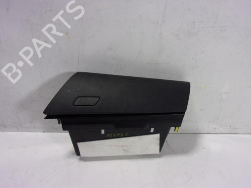 Used Glove box Glove box TOYOTA HILUX VIII Pickup (_N1_) 2.4 D 4WD (GUN125_, GUN125R) (150 hp) 10523545 10523545