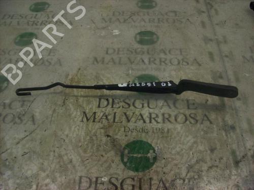 Used Front windshield wiper arm VW POLO (9N_, 9A_) 1.4 16V (75 hp) 3763210