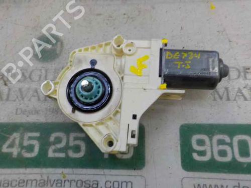 Moteur de lève-vitre arrière gauche LAND ROVER RANGE ROVER SPORT I (L320) 2.7 D 4x4 (190 hp) 5666740