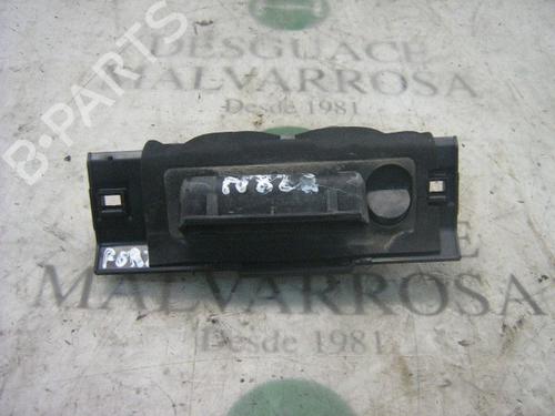 Used Tailgate handle Tailgate handle PEUGEOT 206 Hatchback (2A/C) 1.4 i (75 hp) 3740889 3740889