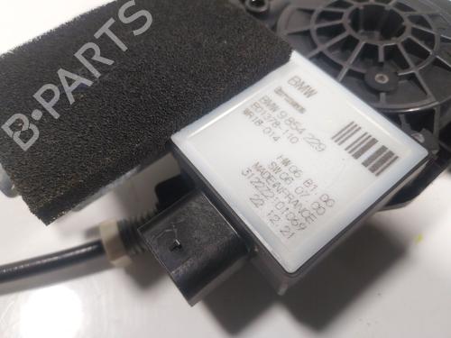 Front left window mechanism BMW 4 Convertible (G23, G83) 430 i xDrive | BP25031391C22 - Image 4