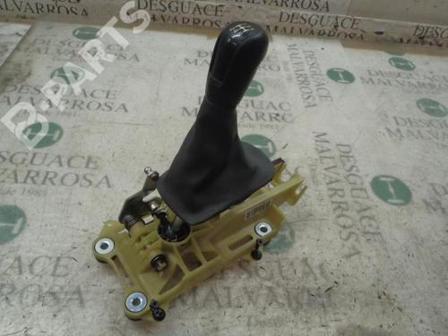 Used Manual gearbox selector Manual gearbox selector VOLVO C30 (533) 1.6 D (109 hp) 7410374 7410374