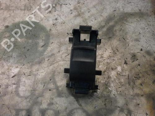 Used Right front window switch TOYOTA YARIS (_P1_) [1999-2005]  3786690