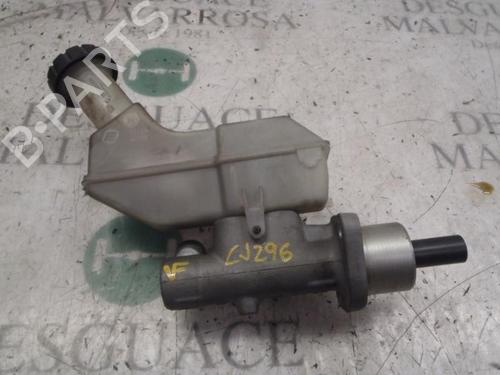 Used Brake master cylinder Brake master cylinder RENAULT MODUS / GRAND MODUS (F/JP0_) 1.5 dCi (FP0D, JP0D) (82 hp) 3817323 3817323