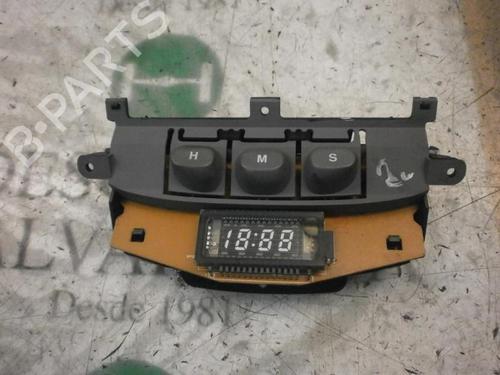 Used Switch Switch KIA CARENS II MPV (FJ) 2.0 CRDi (113 hp) 3735380 3735380