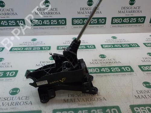 Used Gear lever Gear lever FORD FIESTA VI (CB1, CCN) 1.6 TDCi (95 hp) 7411608 7411608
