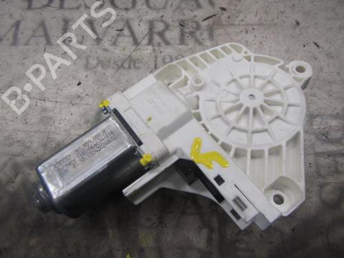 Used Left front window motor Left front window motor AUDI A4 B8 (8K2) 2.0 TDI 16V (140 hp) 3829638 3829638