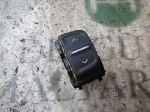 Used Right front window switch Right front window switch DACIA SANDERO II 1.5 dCi 75 / Blue dCi 75 (B8JW, B8M4, B8AH, B8M7, B8M6) (75 hp) 3825320 3825320
