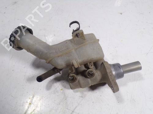 Used Brake master cylinder MITSUBISHI OUTLANDER II (CW_W) 2.2 DI-D 4WD (177 hp) 6965997