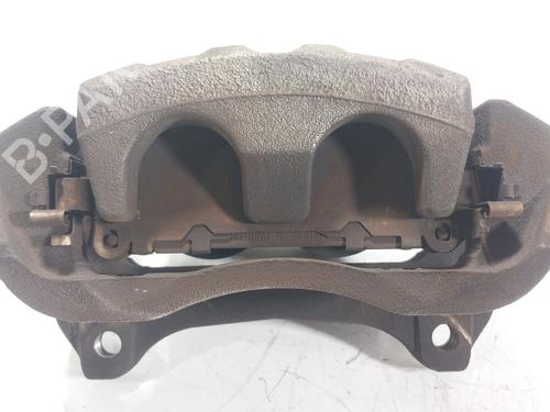 Used Right front brake caliper Right front brake caliper TOYOTA HIGHLANDER (GSU7_, AXUH7_, TXUA7_) 2.5 Hybrid AWD (AXUH78) (246 hp) 32314400 32314400