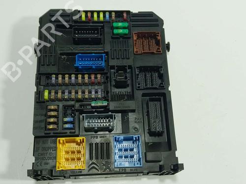 Used Fuse box Fuse box 38546838 38546838