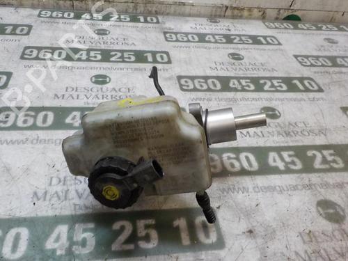 Used Brake master cylinder VW GOLF VI (5K1) 1.6 TDI (105 hp) 3857840