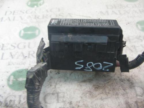 Used Fuse box Fuse box NISSAN ALMERA II (N16) 1.5 dCi (82 hp) 3748789 3748789